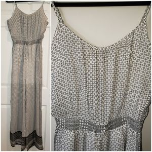 Forever 21 Black & White Summer Jumpsuit Size Small